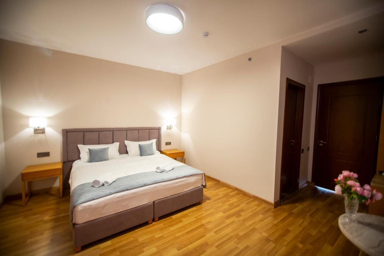 Chveni Ezo Boutique Hotel Kobuleti Esterno foto