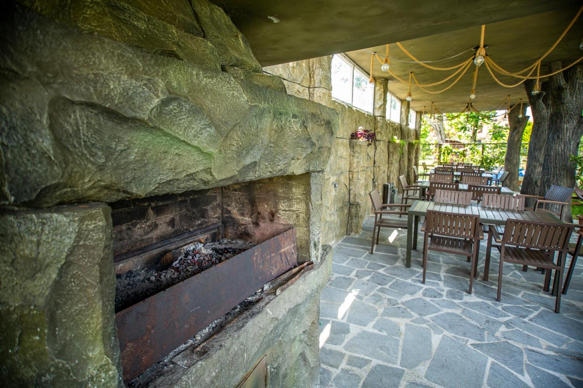 Chveni Ezo Boutique Hotel Kobuleti Esterno foto